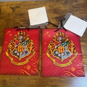 Harry Potter Hallmark Hogwarts Crest Gift Bags Lot Of 2 With Tissue